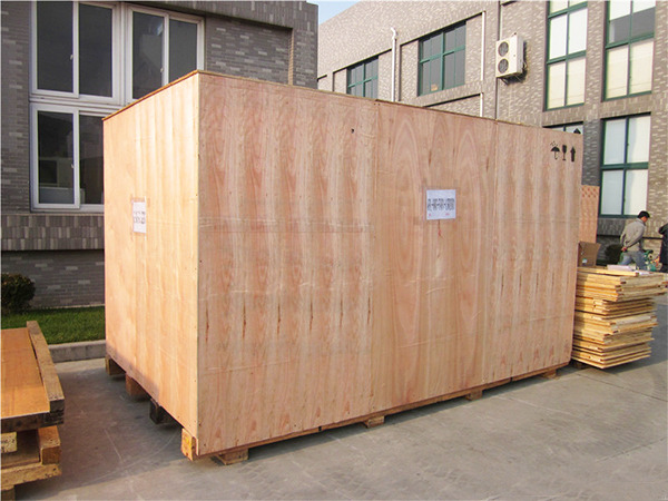 上海界龍實(shí)業(yè)集團(tuán)有限公司機(jī)械設(shè)備包裝